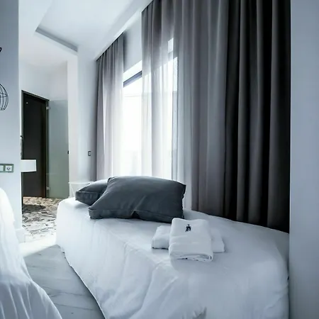 White Bottle Superior * Tesalónica