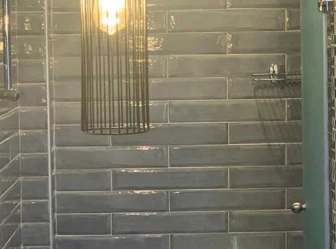 White Bottle Superior * Θεσσαλονίκη